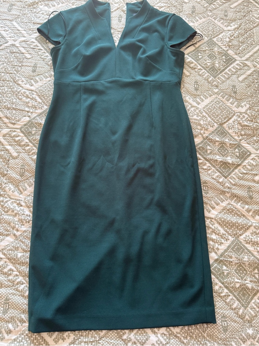 Women's Emerald Green V-Neck Sheath Dress